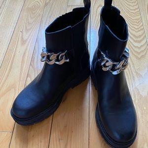 Marc Fisher LTD Parrie Lugsole Chelsea Bootie